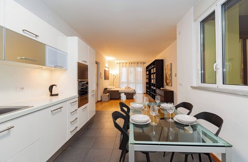 Tricolore Apartment | Premuda20 Milan elegant apartment by Hospity