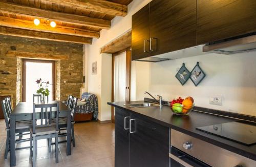Sestino House | Pretty Farmhouse with pool