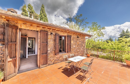 Montalcino Apartment | Private and cozy, rustic-style studio apartment