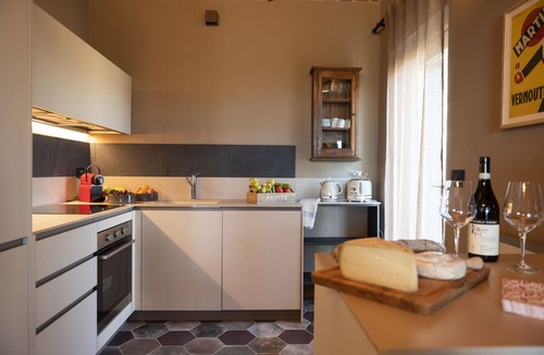 Montaldo Roero Villa | Private Villa with A/C, hot tub, WIFI, sauna, private pool, TV, patio, panoramic view, close to Alba