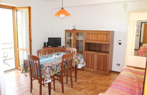 Numana Apartment | Quadrilo Milano - luminoso appartamento con 3 camere e posto auto