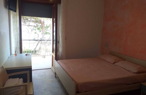 Pineto Bed & Breakfast | Quadruple room for a totally relaxing holiday