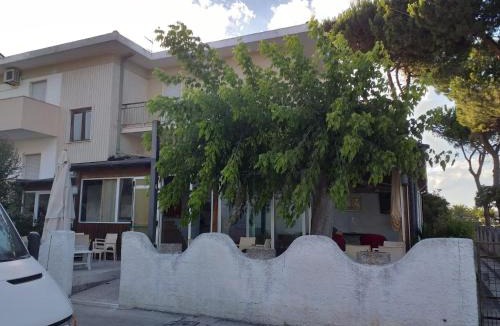 Pineto Bed & Breakfast | Quadruple room for a totally relaxing holiday 20 meters from the sea