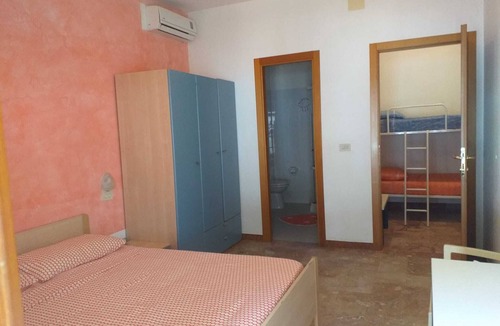 Pineto Bed & Breakfast | Quadruple room in Pineto - A stone throw from the sea