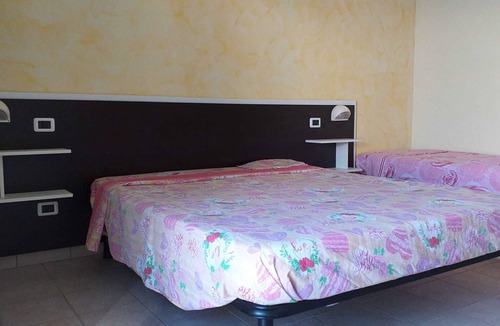 Pineto Bed & Breakfast | Quadruple room in Pineto - sea view