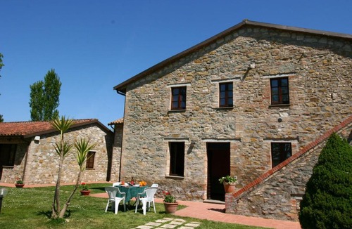 Collesanto House | Quaint Cottage in Magione with Swimming Pool