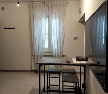 Castelnuovo Apartment | Queen apartment al Palazzetto