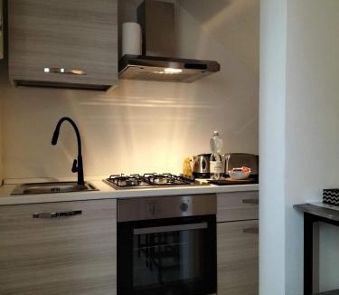 Castelnuovo Apartment | Queen apartment al Palazzetto
