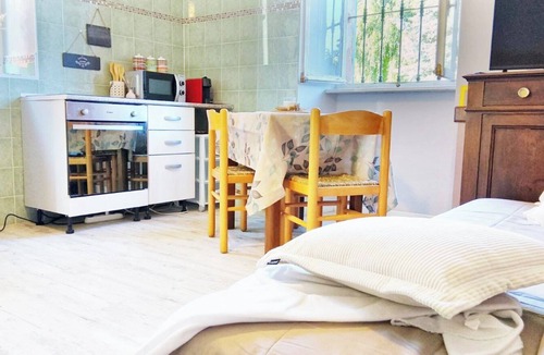 Graglia Apartment | QuickHome Eco 2.0 - One Bedroom Apartment, Sleeps 3