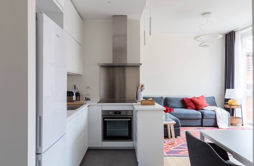 Rome City Centre Apartment | Quiet apartment with balcony at the Trevi Fountain