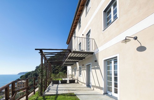 Acquasanta Apartment | Quiet apartment with wonderful sea view.