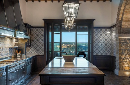 Orvieto Villa | Quiet luxury among the olive groves of Orvieto