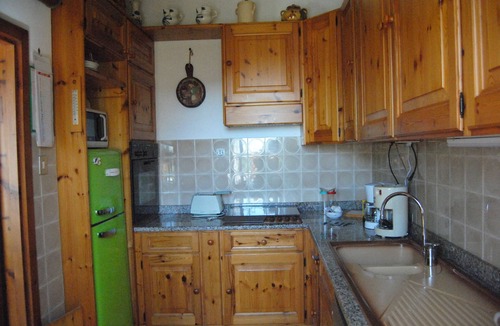 Varazze House | Quiet well-equipped property with walled garden pets allowed