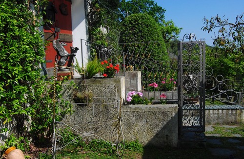 Varazze House | Quiet well-equipped property with walled garden pets allowed