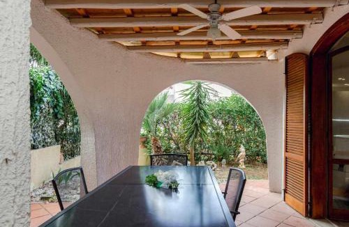 Marcelli Apartment | R26 - Graziosa villetta al villaggio Le Plejadi