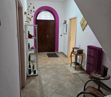 Montefiascone House | RAGGIO DI LUNA