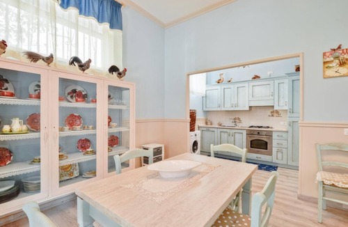 Agropoli Villa | Raggiola Poolside Apartment with private parking and garden