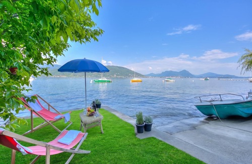 Villa Apartment | Red House: Beachfront Terrace & Private Beach, Baveno, Italy
