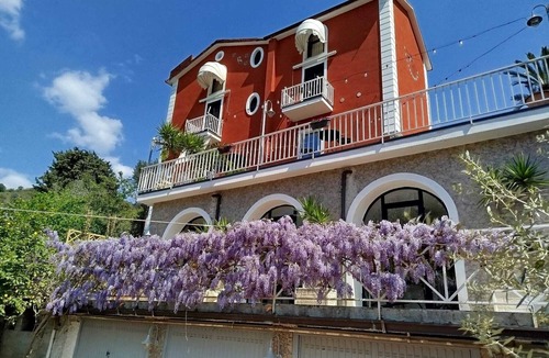Pellezzano House | Red - Relaxation near Salerno, Pompeii & Amalfi