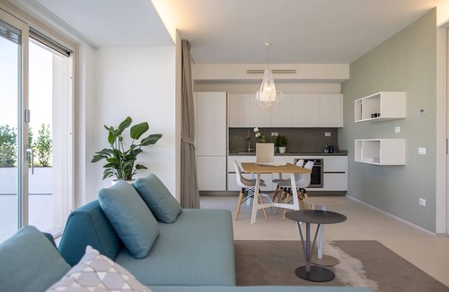 Villaggio Taunus Apartment | Ref. VM4 Summer Rental – Two Bedroom apartment with sea view, terrace, jacuzzi and parking place