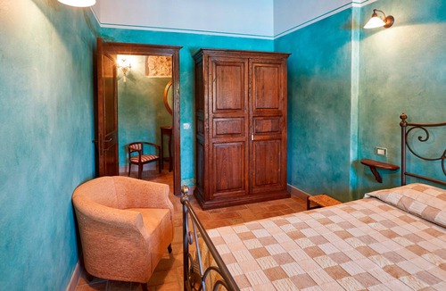 Uncinano House | Refined apartment in an ancient old mill (1600century). Umbria country side.