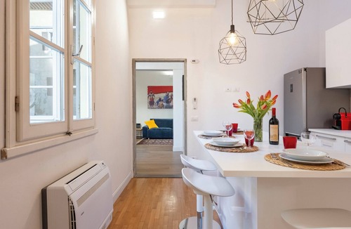 Santa Croce Apartment | Refined & Spacious Apartment Santa Croce