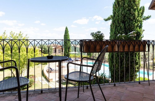 Canalicchio House | Regal Holiday Home in Collazzone with Sauna and Bar