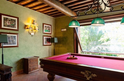 Canalicchio House | Regal Holiday Home in Collazzone with Sauna and Bar