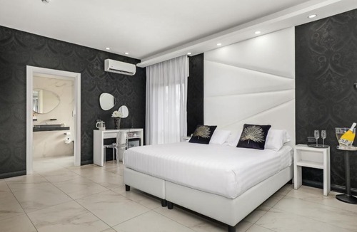Casapulla Hotel | Reggia Suite Spa Hotel