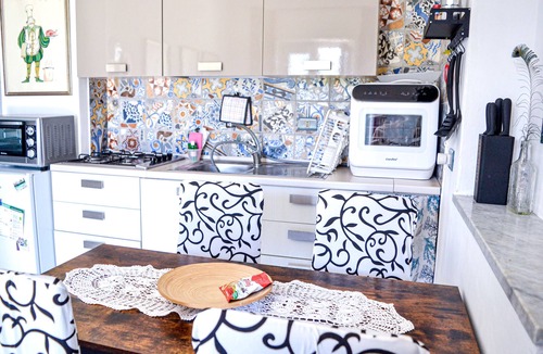 Cicerale Apartment | Relaxing Holiday Home with Private Garden and shared Pool
