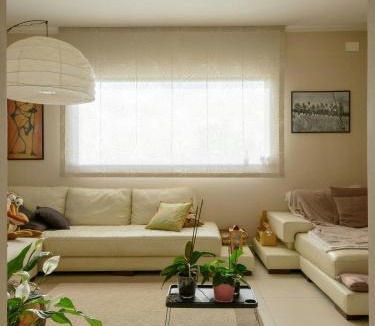 Puliciano House | Renovated Barn Among Vineyards Near Arezzo