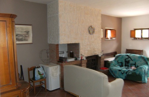 Jesi House | RENOVATED FARMHOUSE NEAR ANCONA