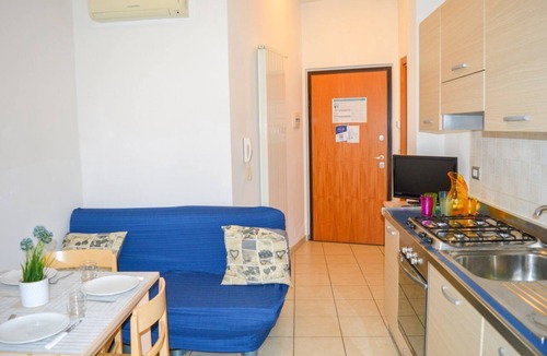 Pineto Apartment | Résidence Holiday Rendez Vous is located in the heart of Pineto, just a few steps from the beach and the main street. Apartment 57, on the SABBIA floor, is a mezzanine with access from the main entrance of the Residence.