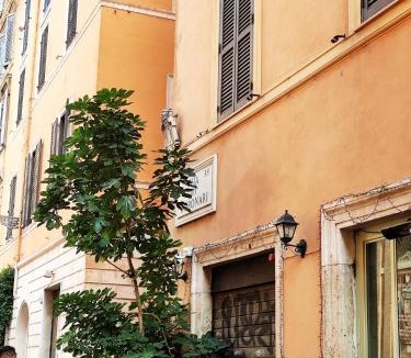 Rione V Ponte Apartment | Residenza Coronari
