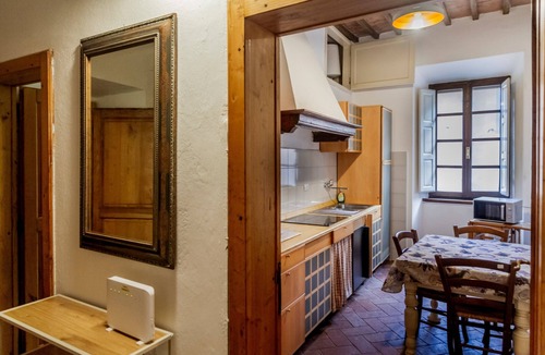 Scansano Bed & Breakfast | "Residenza di Palazzo Ghio" Guesthouse with Wi-Fi and Air Conditioning (CIN IT053023C2DQ31RZMP)