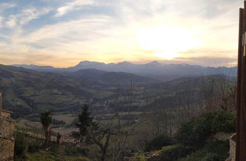 Monte San Martino Apartment | Residenza Il cortile