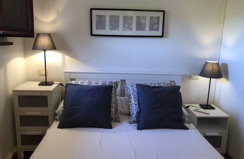 Ostra Vetere House | Restored 4/5 bedroom farmhouse with pool ,super fast WiFi contemporary interior