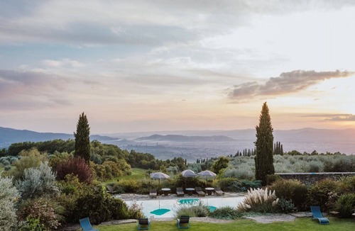 Arezzo House | Restored farmhouse in the Arezzo hills