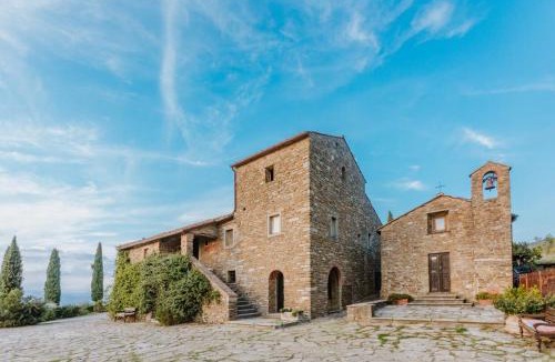 Arezzo House | Restored Farmhouse In The Arezzo Hills