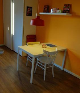 Forlanini Apartment | Retrowave 80's Apartment in Milan