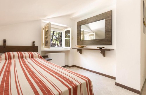 Riva dei Tessali Villa | Riva dei Tessali Villa Sleeps 8 with Pool and Air Con