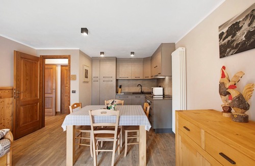 Cogne Apartment | Roccia Viva 4061 Maison Gerard Apartment with Mountain View, Garden, and Wi-Fi