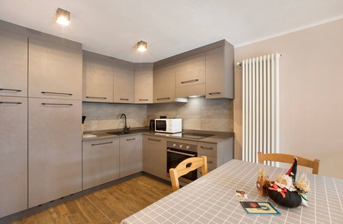 Cogne Apartment | Roccia Viva 4061 Maison Gerard Apartment with Mountain View, Garden, and Wi-Fi