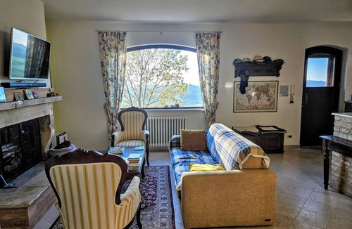 Fermo Villa | Romantic 2-bedroom villa with AC in charming Fermo, Le Marche