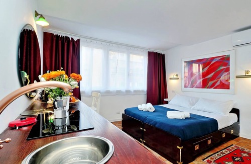 Monti Apartment | Romantic attic with a wonderful terrace, near the Colosseum