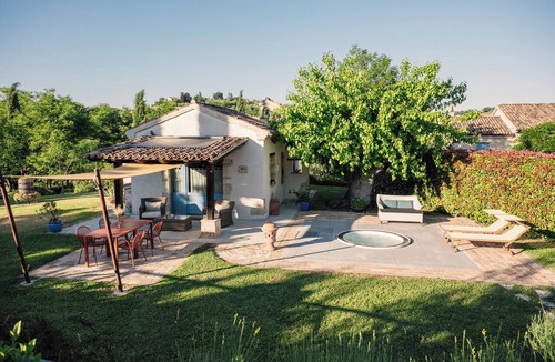 Mondavio Cottage | Romantic cottage "Tulips" - Agriturismo Borgo la Rovere