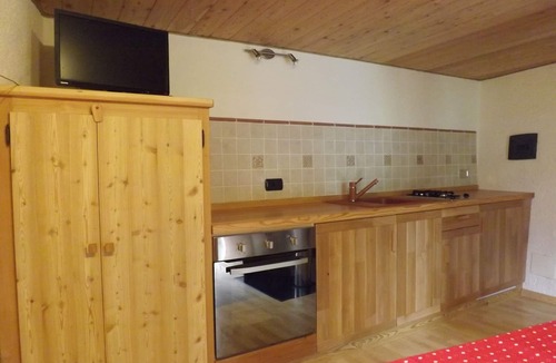 Brengon House | Romantic little house. Spring HARMONIES, Christmas markets