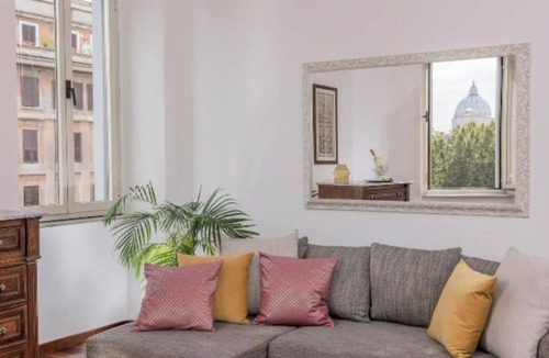 Vatican Apartment | Romantic Retreat with St. Peter's Dome View