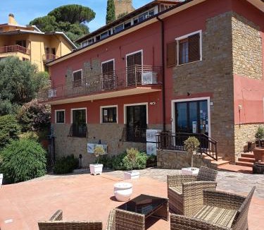 Scarlino House | ROMANTICA TOSCANA