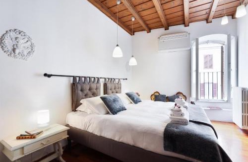 Rione III Colonna Apartment | Rome As You Feel - Maison Spanish Steps